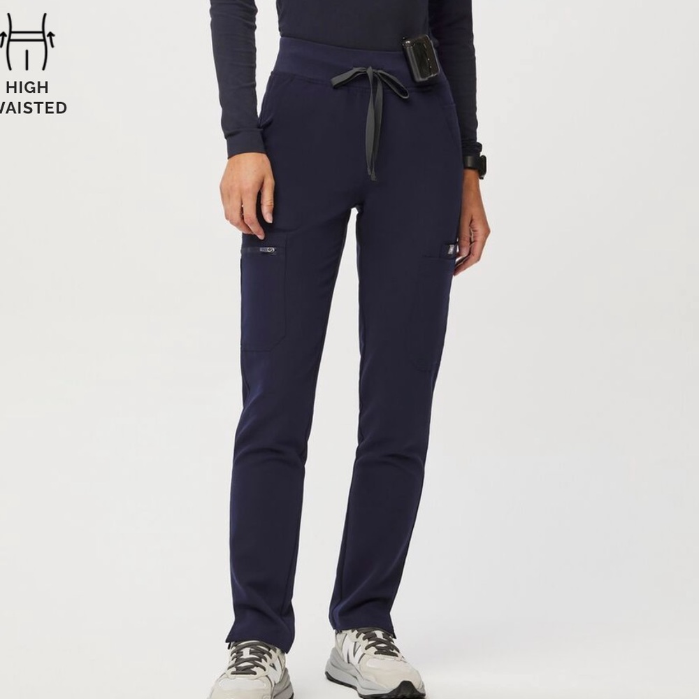 FIGS NWT HIGH WAISTED YOLA PANT IN NAVY SIZE MED DRAWSTRING WAIST 11 POCKETS